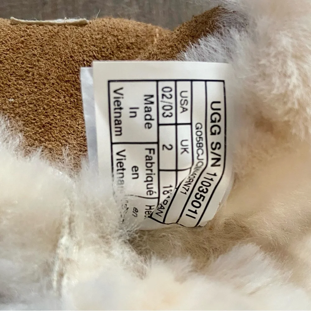 UGG Baby Lassen Ankle Boot in Chestnut
